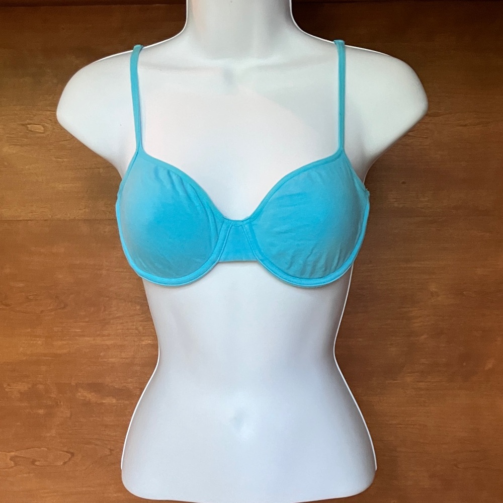 Victoria's Secret Turquoise Underwire Bra